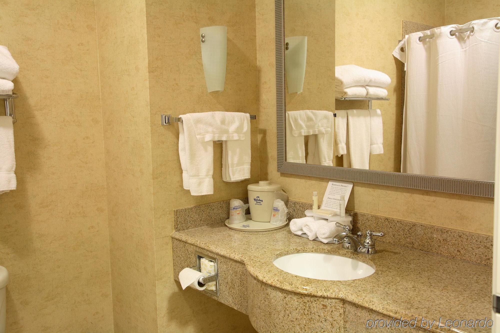 Holiday Inn Express Hotel And Suites Orange, An Ihg Hotel Chambre photo